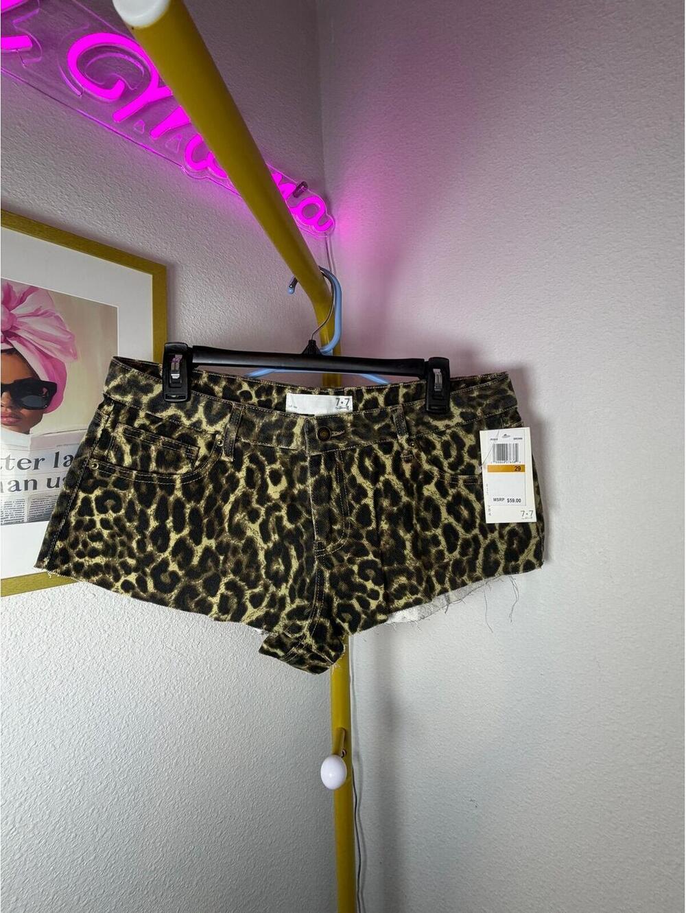 7 x 7 LEOPARD PRINT MICRO SHORTS SIZE 29